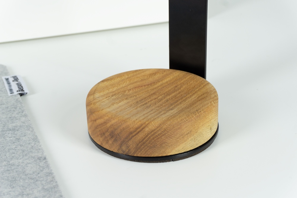 Wooden headphone stand - Beaverpeak, Natural finish - Closeup of wood base showing grains of wood