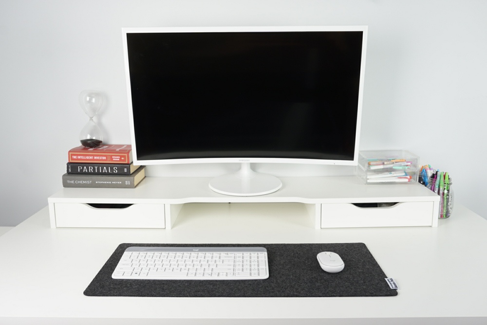 Merino Wool felt desk mat black - BeaverPeak